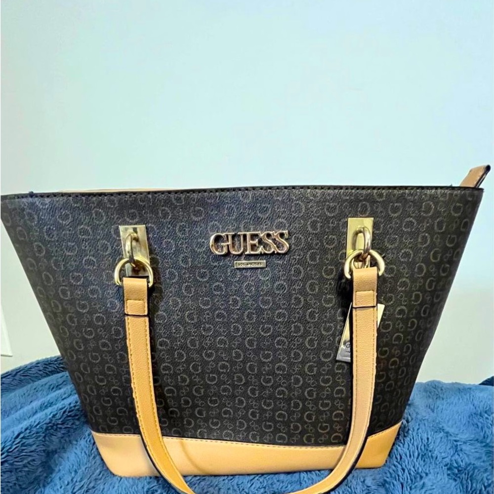 Guess Carryall Tote Bag